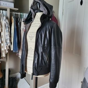Garage Aviator Bomber